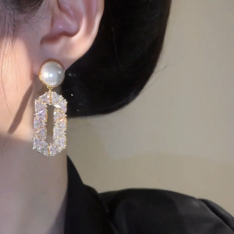 Elegant Oval Full Diamond Eardrops with Pearl: Special-Interest Design, Gold Finish
